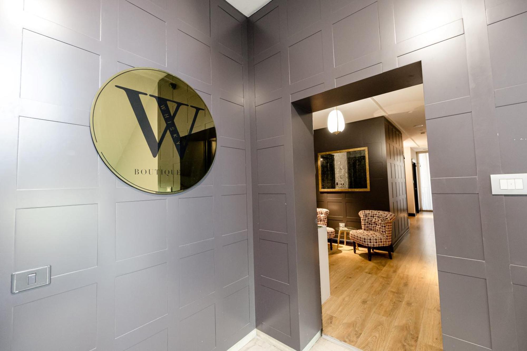 Boutique Hotel Whisky Tirana Exterior photo